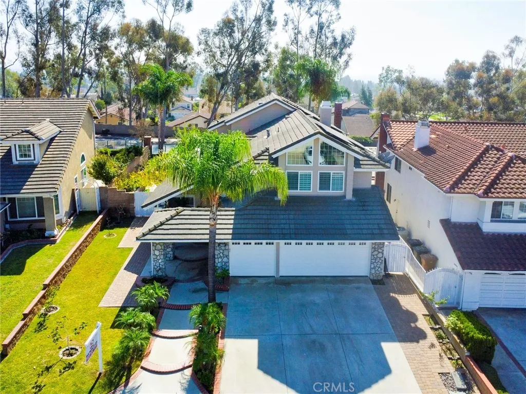 1860 Brooke, Fullerton, California 92833 home-pic-1